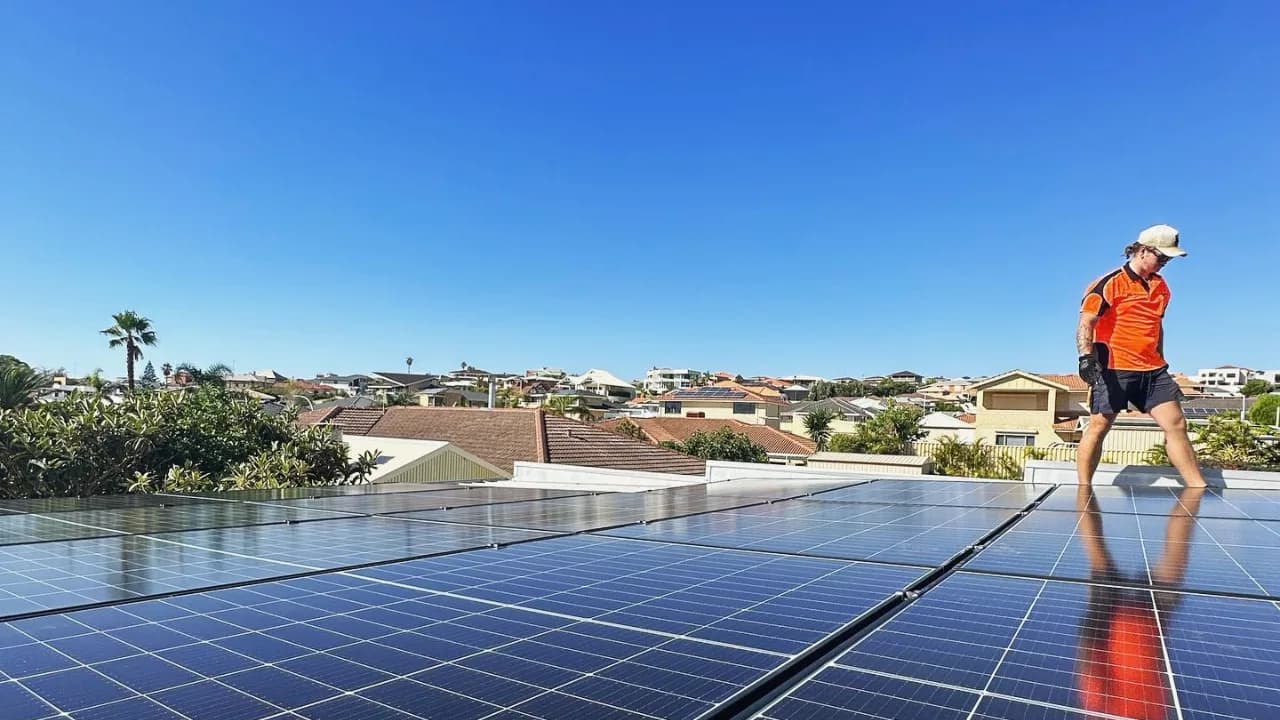 Qualifying the best solar companies in Perth (history x certification)